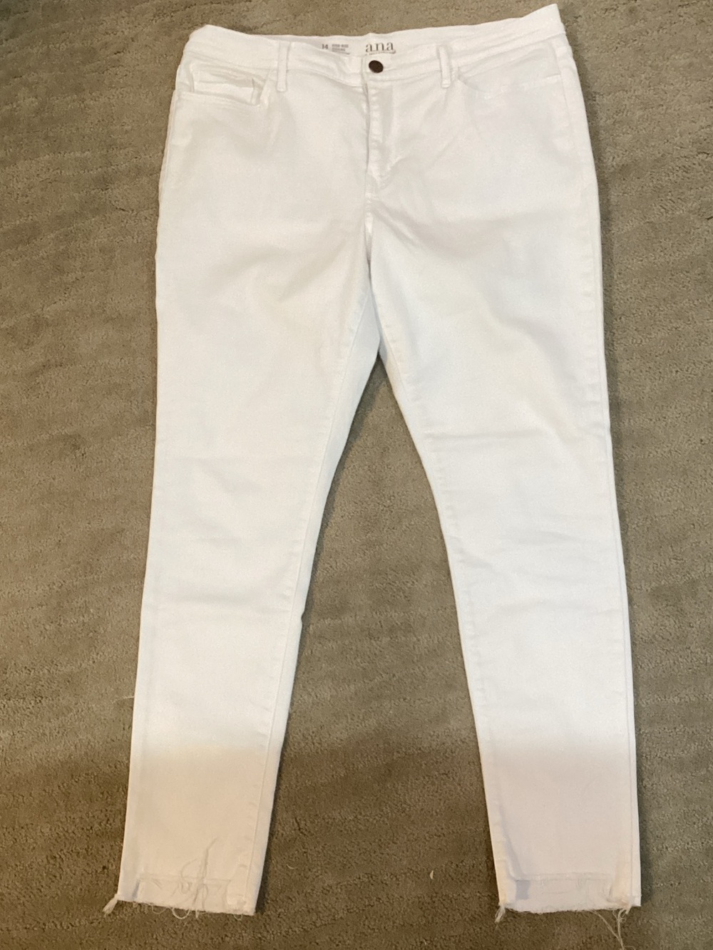 EUC a.n.a White High-Rise Jegging